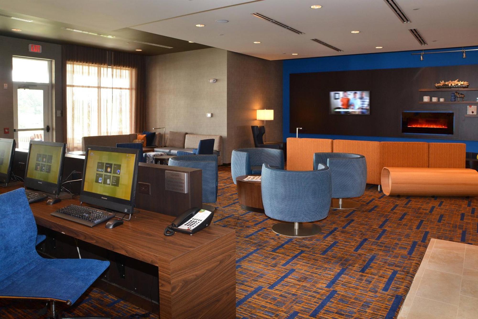 Courtyard By Marriott Youngstown Canfield Exterior photo